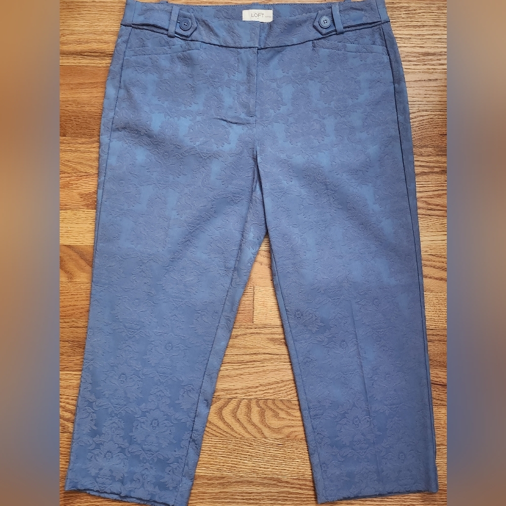 Loft Blue Damask Pattern Capri Pants Size 8P